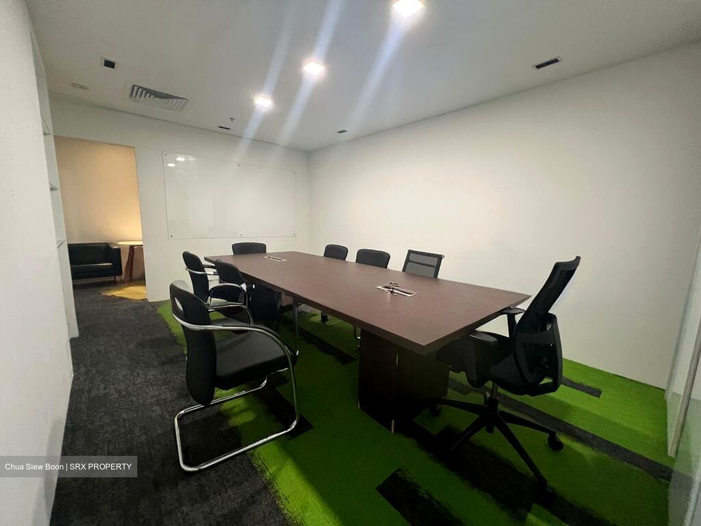 International Plaza (D2), Office #509024681